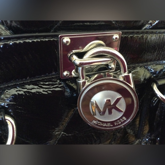 Michael Kors HAMILTON Black PATENT LEATHER Quilted Satchel Handbag Shoulder Bag - Picture 13 of 15